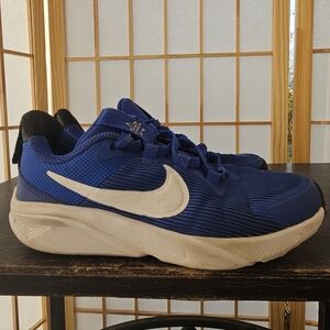 Boys 1Y Nike Shoes Blue White Athletic Shoes No Laces Slip On